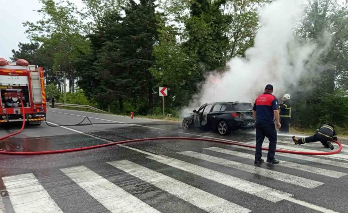 Ordu’da seyir halindeki otomobilde yangın çıktı