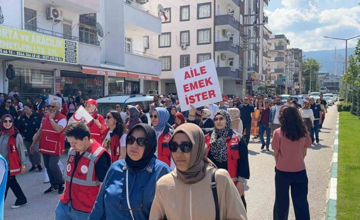 Osmaniye’de ’Aile Yılı’ çerçevesinde kortej yürüyüşü düzenlendi