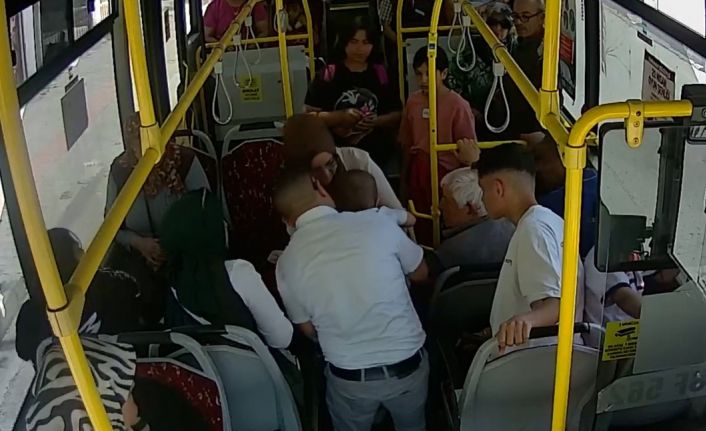 Otobüs şoförünün Heimlich manevrası bebeği hayatını kurtardı