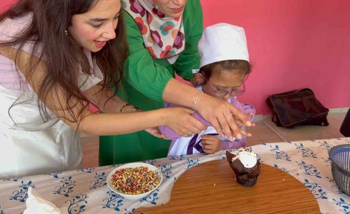 Özkar Özel Eğitim Uygulama Okulu’ndan ’Pasta Atölyesi’