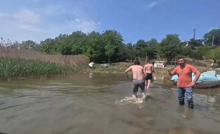 Pedallı kanodan düşen 3 kişi ölümün kıyısından son anda kurtarıldı