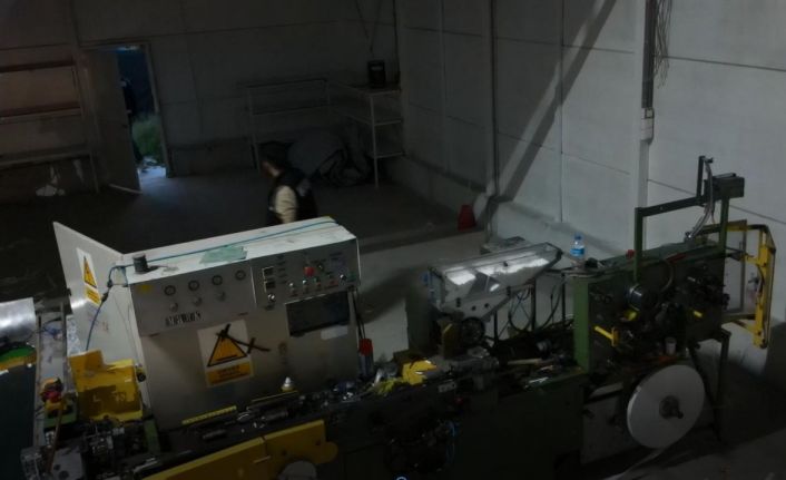 Piyasa değeri 8 milyon lira: Polis, kaçak sigara üretimini engelledi