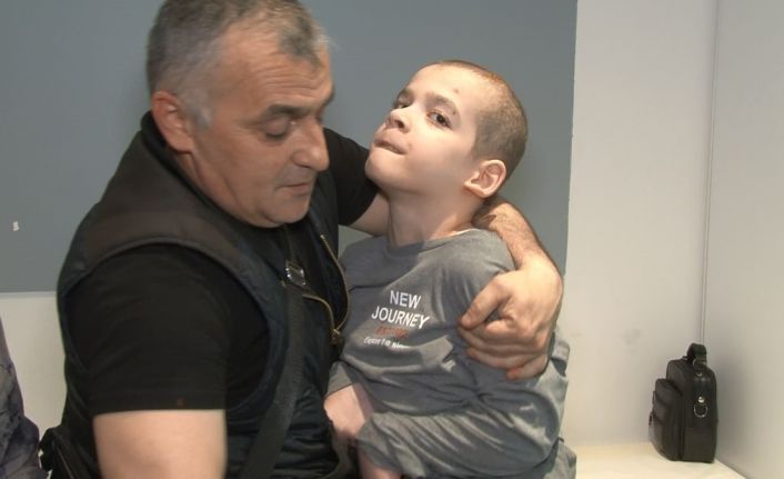 Rusya’da çaresiz kalan çocuğa Türk doktorlardan umut veren tedavi