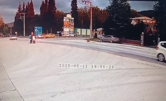 Sakarya’da ticari taksi ve otomobil çarpıştı: 6 yaralı