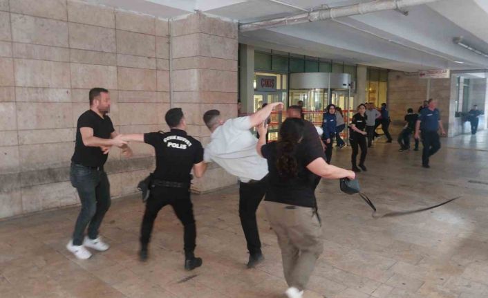 Samsun Adliyesinde duruşma çıkışı kavga çıktı
