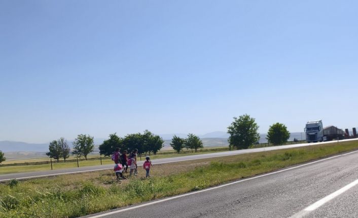 Siirt’te öğrencilerin tehlikeli okul yolculuğu