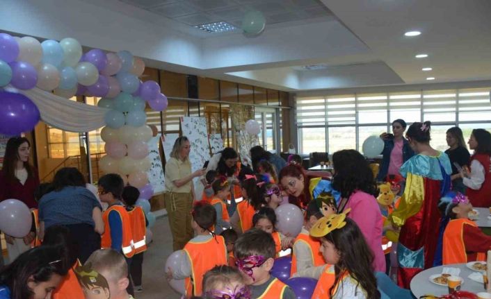 Sinop’ta "Düşlerden Tasarıma: Gençler ve Çocuklarla Renkli Yarınlara" projesi hayata geçirildi