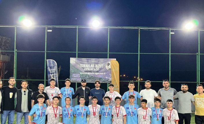 Sokaklar bizim gençlik kupası sahibini buldu