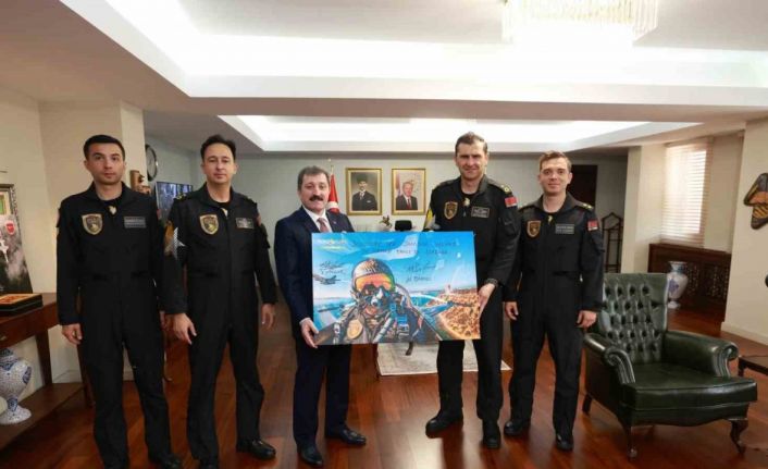 SOLOTÜRK ve Türk Yıldızları’ndan Samsun çıkartması