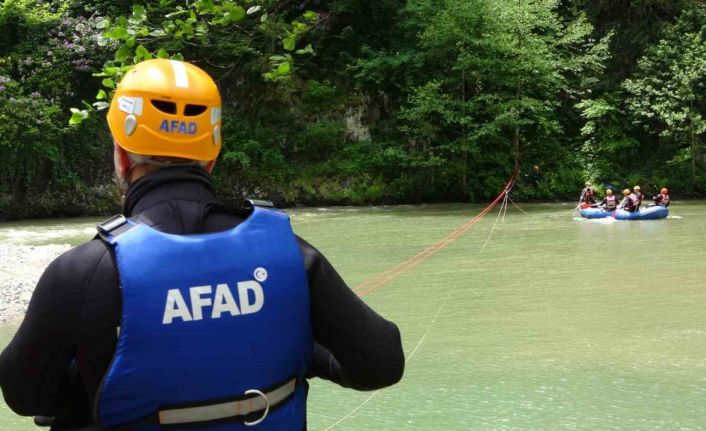 Suudi Arabistan uyruklu çocuğu düştüğü derede 6 gündür arıyorlar