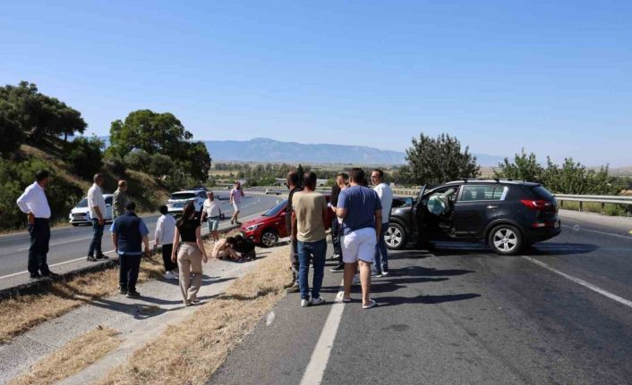 Tankerden dökülen balık yağı karayolunu savaş alanına çevirdi