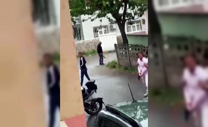 Tartıştığı emekli polisin kapısına balyoz ile dayanınca olanlar oldu