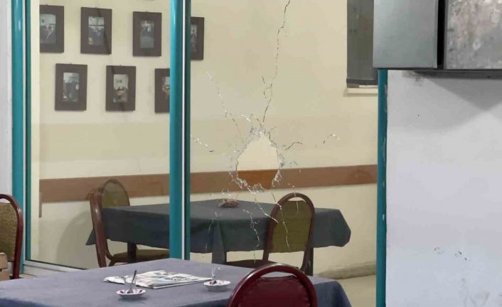 Tartıştığı şahsın iş yerini kurşunlayıp kayıplara karıştı