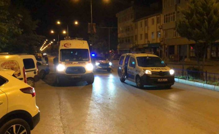 Taşova’da yaşlı adama çarpan motosikletli olay yerinden kaçtı