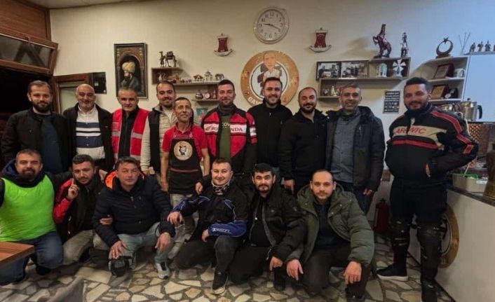 Tavşanlılı motorculardan Kahveci Ali’ye sürpriz ziyaret