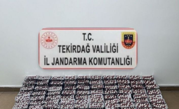 Tekirdağ’da jandarmadan ruhsatsız silah ve uyuşturucu operasyonları