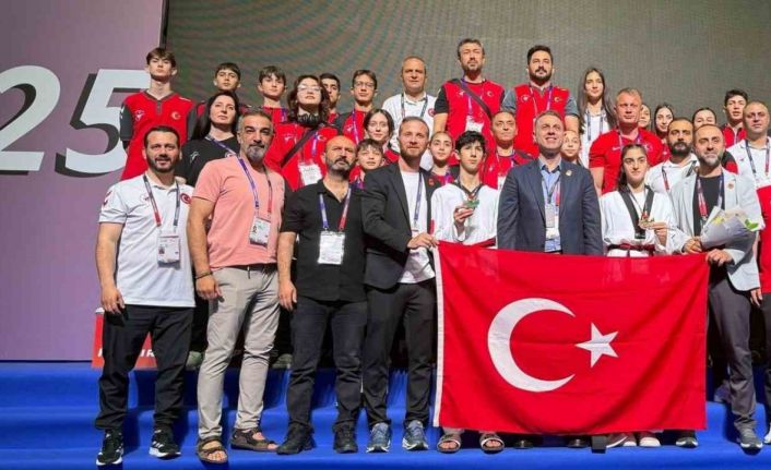 Tekmeleriyle dünyayı fethettiler