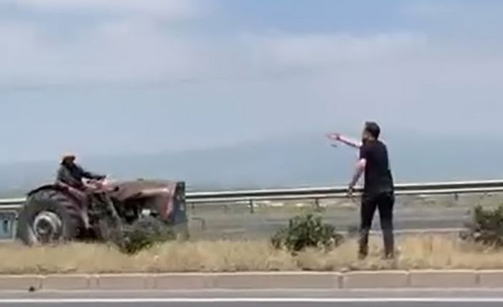Ters yöne giren traktör sürücüsü kazaya davetiye çıkardı