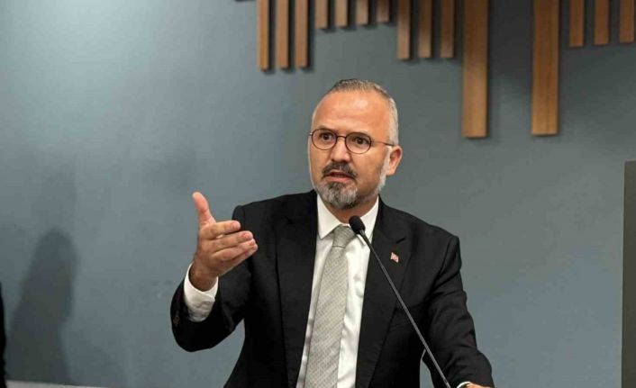 Torbalı’da yağışın ardından kurban pazarını su bastı