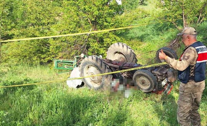 Traktörün altında kalan sürücü hayatını kaybetti