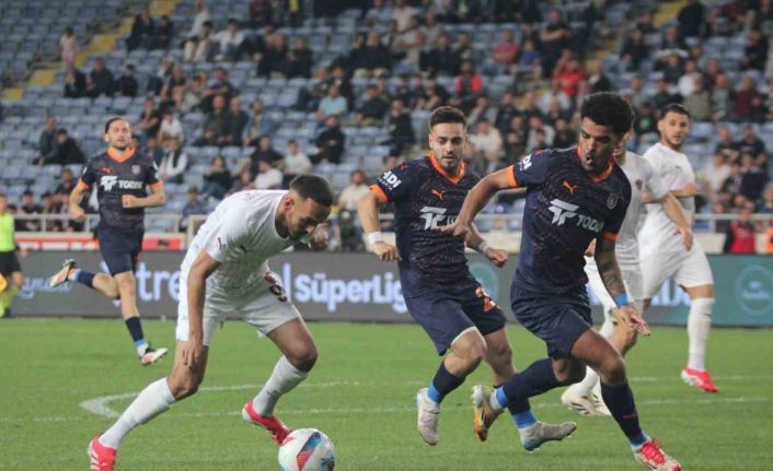 Trendyol Süper Lig: Atakaş Hatayspor: 2 - Başakşehir: 4 (Maç sonucu)