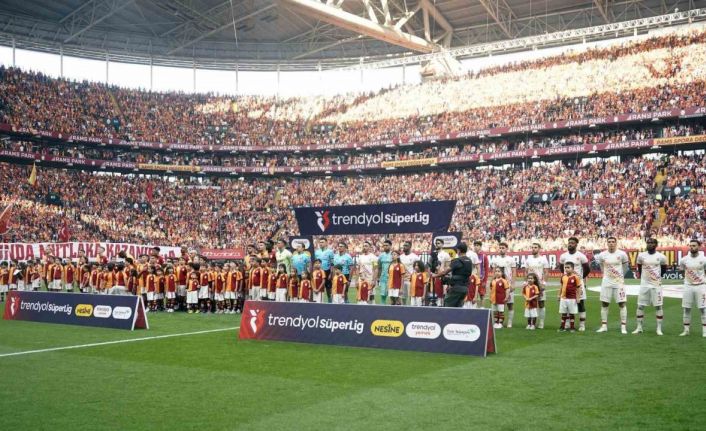 Trendyol Süper Lig: Galatasaray: 0 - Kayserispor: 0 (Maç devam ediyor)