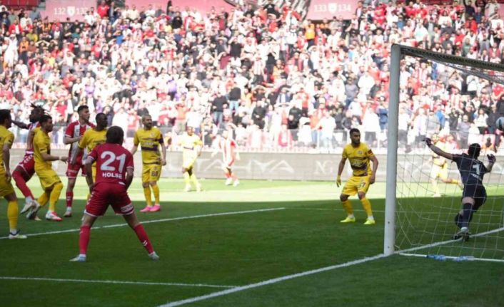 Trendyol Süper Lig: Samsunspor: 1 - Eyüpspor: 0 (Maç devam ediyor)