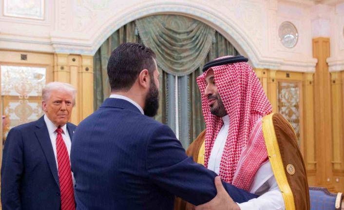 Trump, Riyad’da eş-Şara ile görüştü