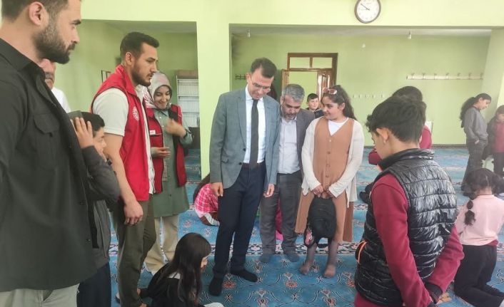 Tutak’ta "ÇEDES" Projesi kapsamında öğrencilerle Gençlik Buluşması