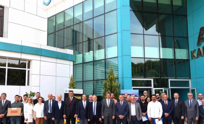 Uludağ Üniversitesi’nde kitap kurtları ödüllendirildi