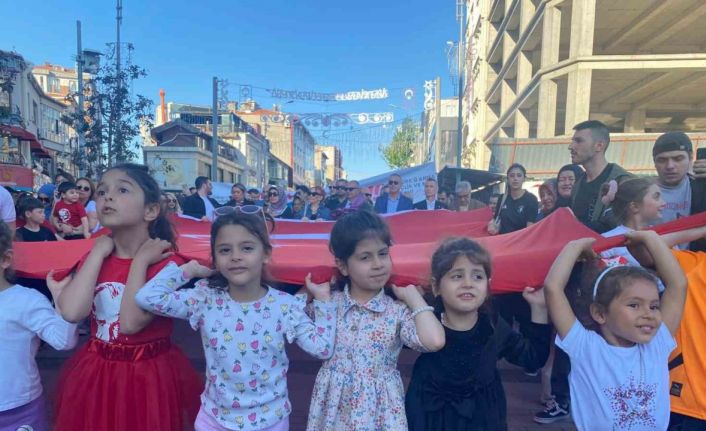 Ümraniye’de 19 Mayıs coşkuyla kutlandı