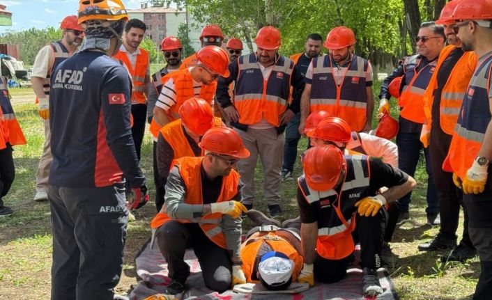Umut Kervanı Ağrı Derneği Arama Kurtarma Ekibi, AFAD eğitimlerini başarıyla tamamladı