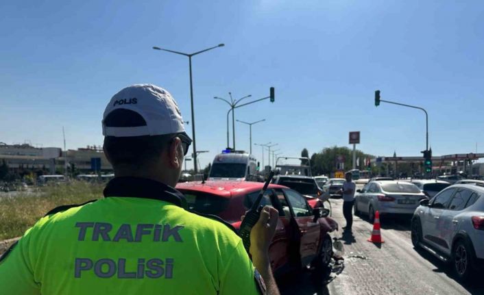 Uşak’ta zincirleme kaza: 7 yaralı