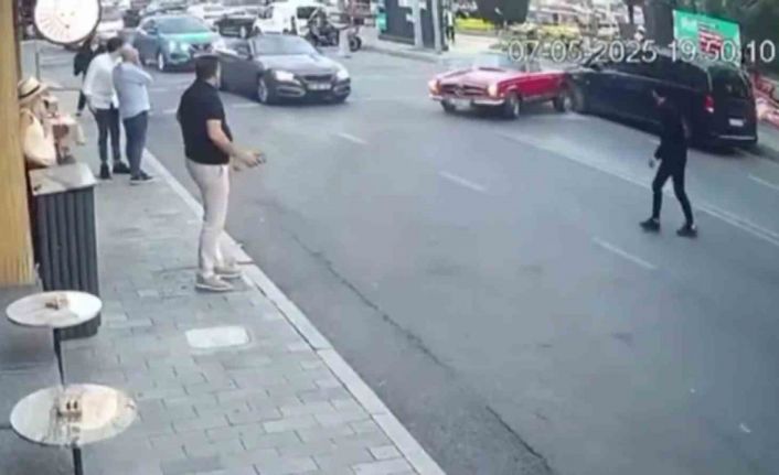 Vale teslim aldığı lüks araçla kaza yaptı