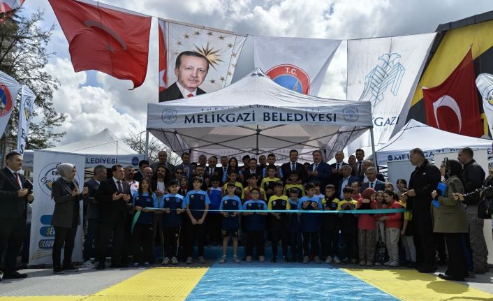 Vali Çiçek: "ERVA Spor Okullarını şeref meselemiz yaptık"