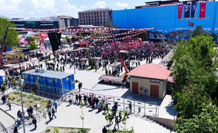 Van’da CHP mitingine katılım düşük kaldı