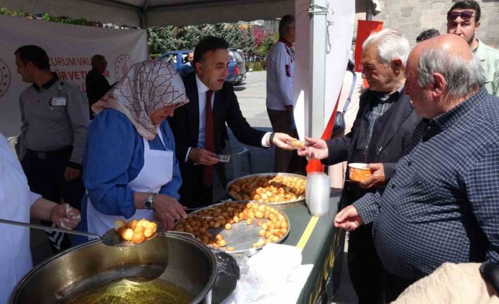 Vatandaşa Erzurum Bulgur Çorbası ve Kaz Lokması ikramı