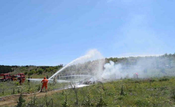 Yangınla mücadele iş başı eğitimleri sürüyor