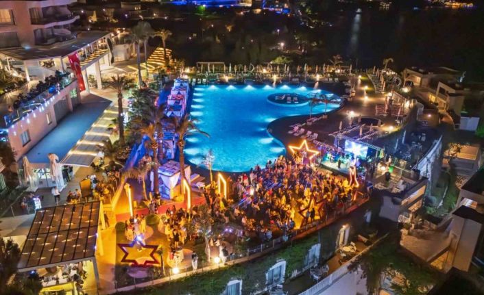 Yaz sezonu Bodrum’da görkemli geceyle başladı