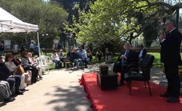 Yürüyen Köşk’teki söyleşide 100 yaşının üzerindeki anıt ağaçlar ele alındı