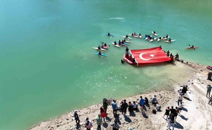 Yusufeli Barajı’nda kano ve rafting coşkusu