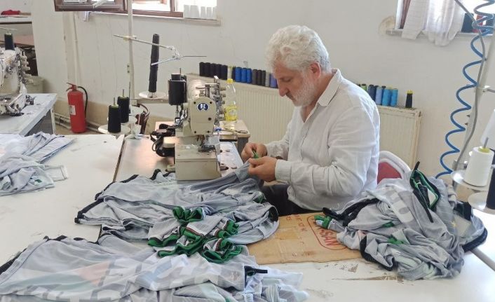 20 bin nüfuslu ilçeden Türkiye’ye forma üretiyorlar