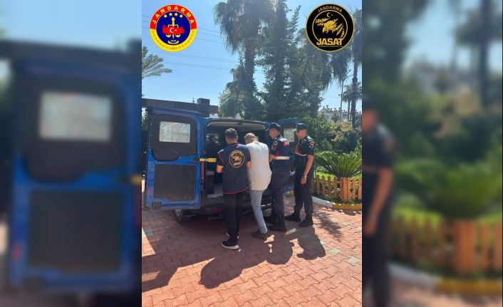 25 yıl 8 ay hapis cezası bulunan şahıs, jandarma operasyonuyla yakalandı