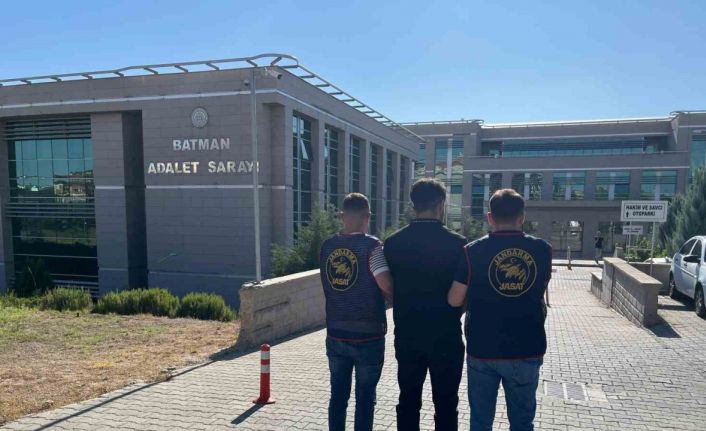 30 farklı suçtan aranması ve 25 yıl kesinleşmiş hapis cezası olan zanlı yakalandı