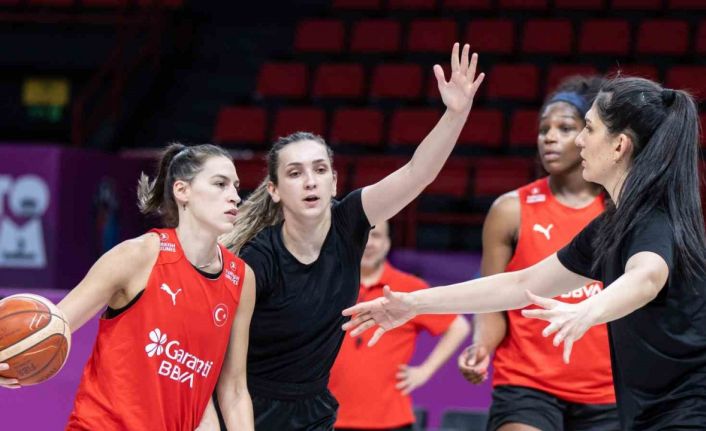 A Milli Kadın Basketbol Takımı, Litvanya maçı hazırlıklarını tamamladı