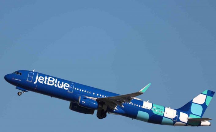 ABD’de yolcu uçağı pistten çıktı