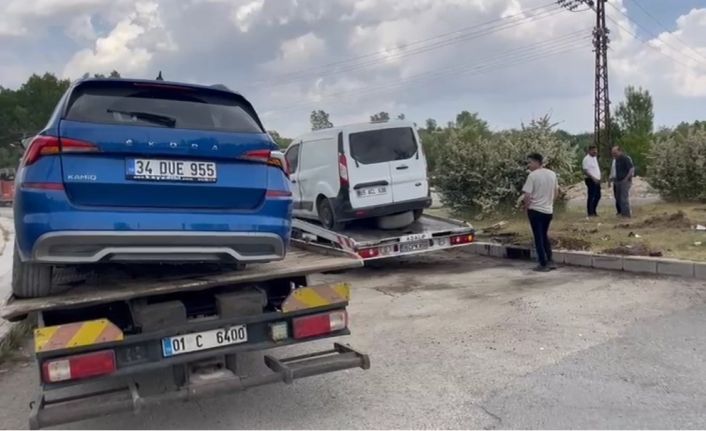 Adilcevaz’da trafik kazası: 2 ölü, 1 yaralı