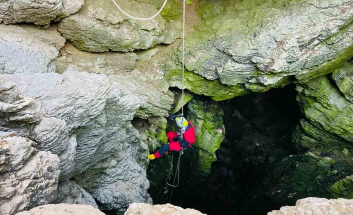 Adıyaman’daki mağaralarda bulunan ilginç jeolojik oluşumlar incelendi
