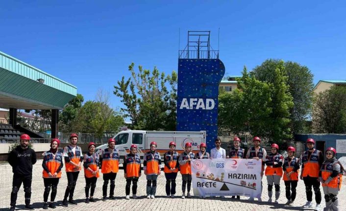 AFAD’tan Bitlis Genç Kızılay ekibine eğitim