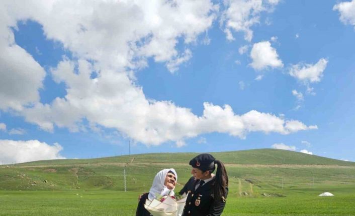 Ağrı’da jandarmadan bayramda şehit ailelerine vefa ziyareti